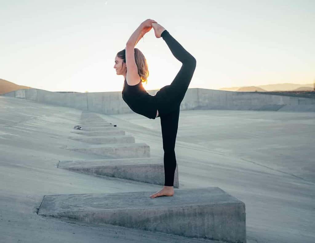 Dive into the Best One-Leg Yoga Poses for Strength! - The Yoga Nomads